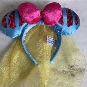 Disney Snow White headband Blue and Pink Hair Accessory